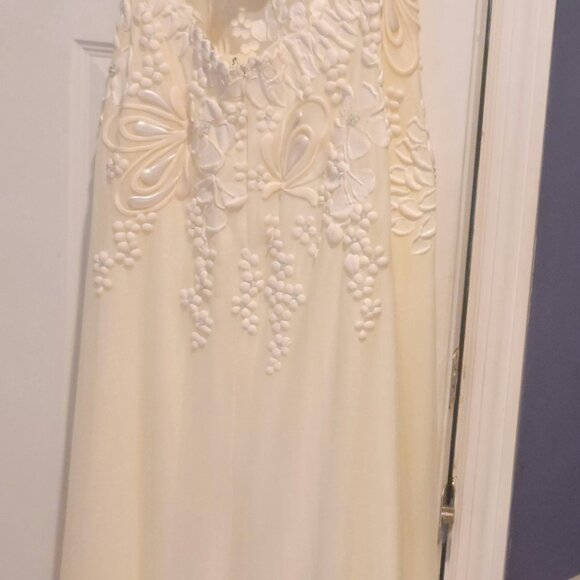 Ema Savahl - Picture 8 of 16